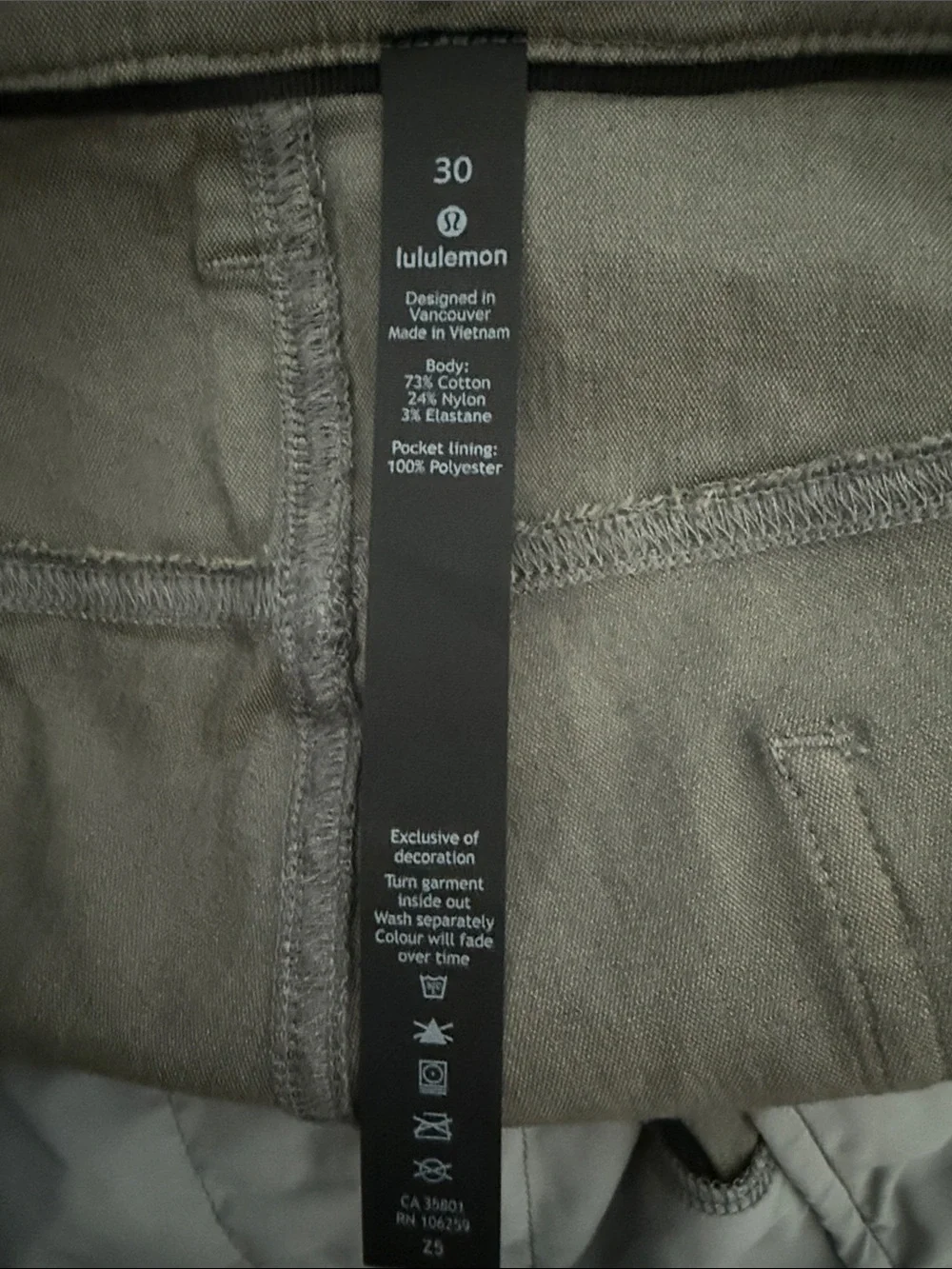 lululemon athletica Men's ABC Pant Slim 34”L in Washed Heathered Grey Sage